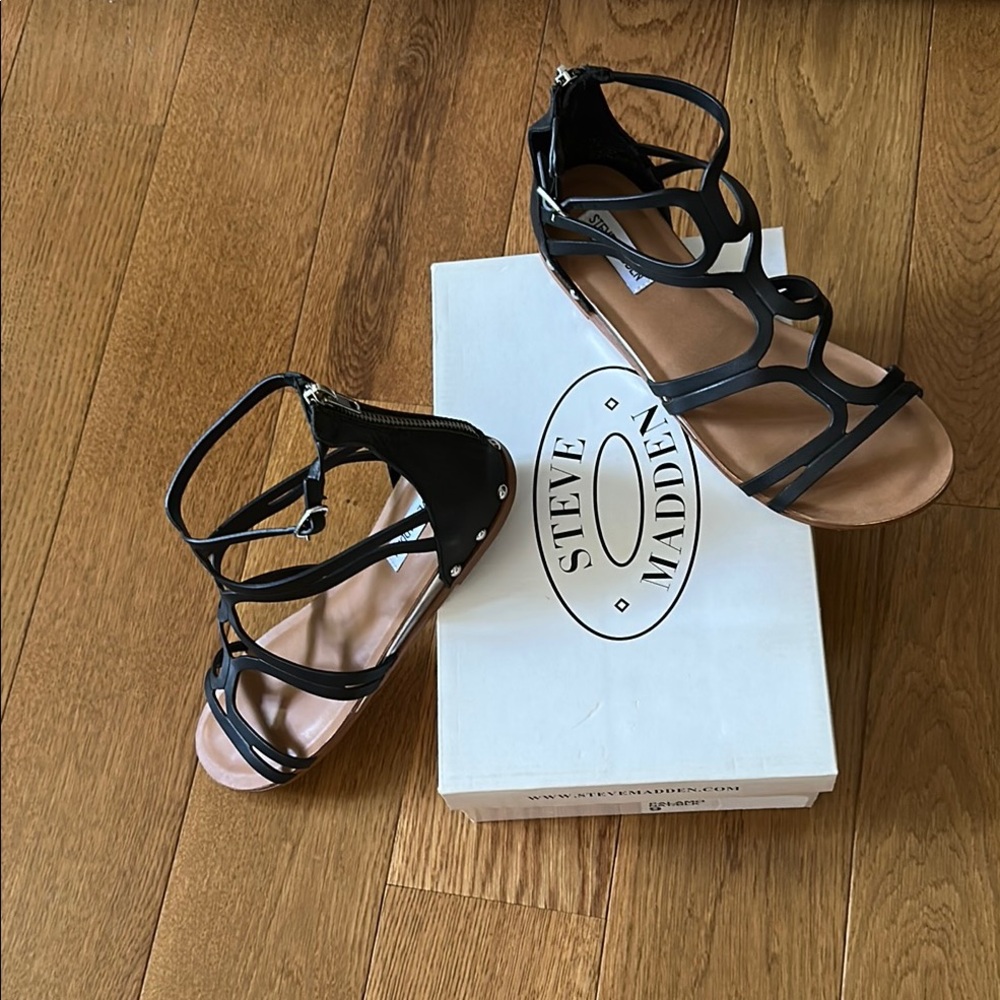 Steve Madden Black Gladiator Sandals